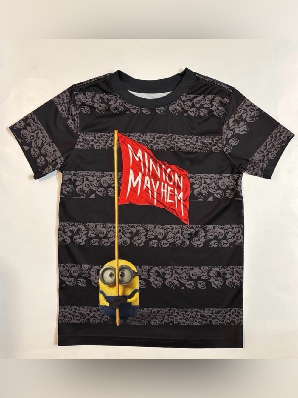 Despicable Me 'Minion Mayhem' Graphic Short Sleeve Tee - Kids Small (6/7)